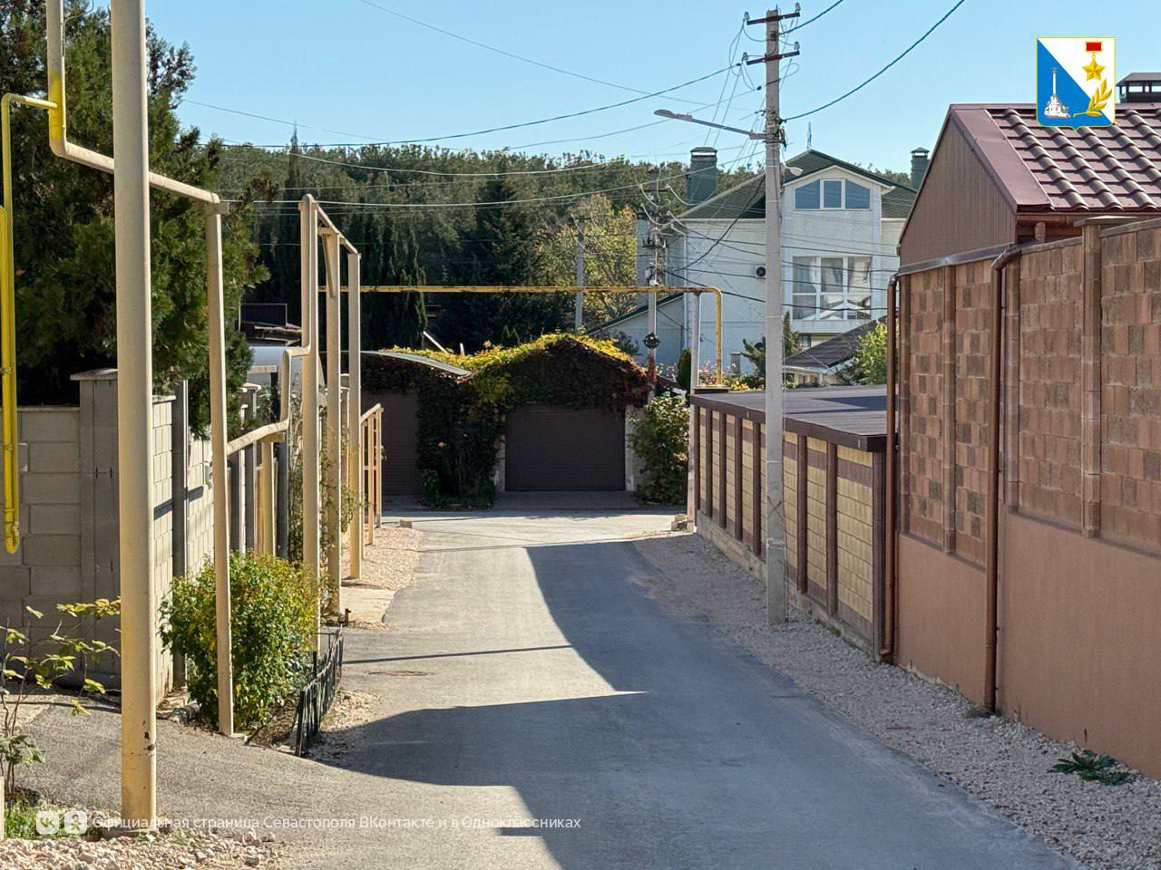 Ремонтируем дороги. Переулок Сиреневый стал комфортнее: подрядчик восстановил асфальтобетонное покрытие, укрепил обочины Ремонтируем дороги. Переулок Сиреневый стал комфортнее: подрядчик восстановил асфальтобетонное покрытие, укрепил обочины