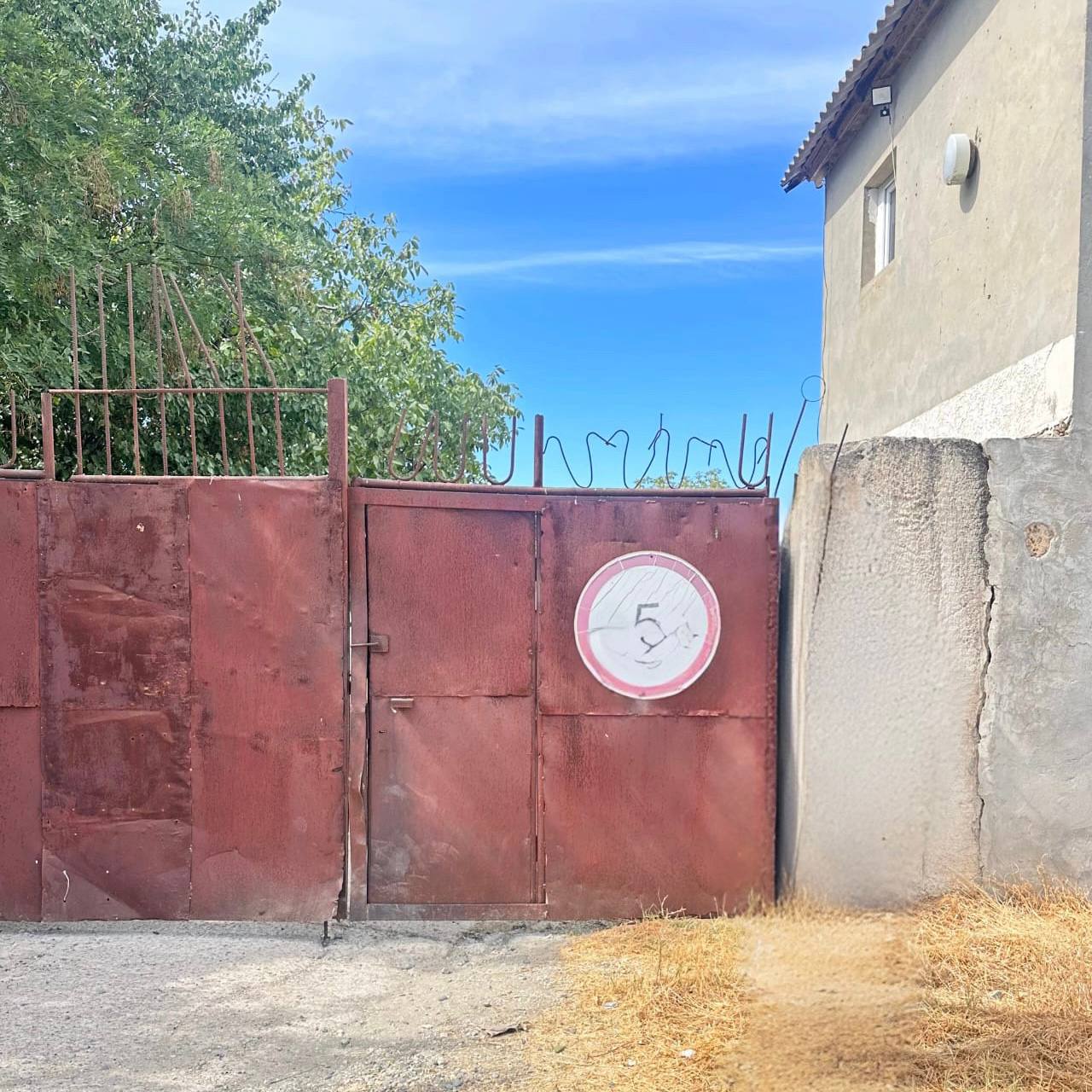 Трое крымчан похитили человека и вымогали 8 миллионов рублей