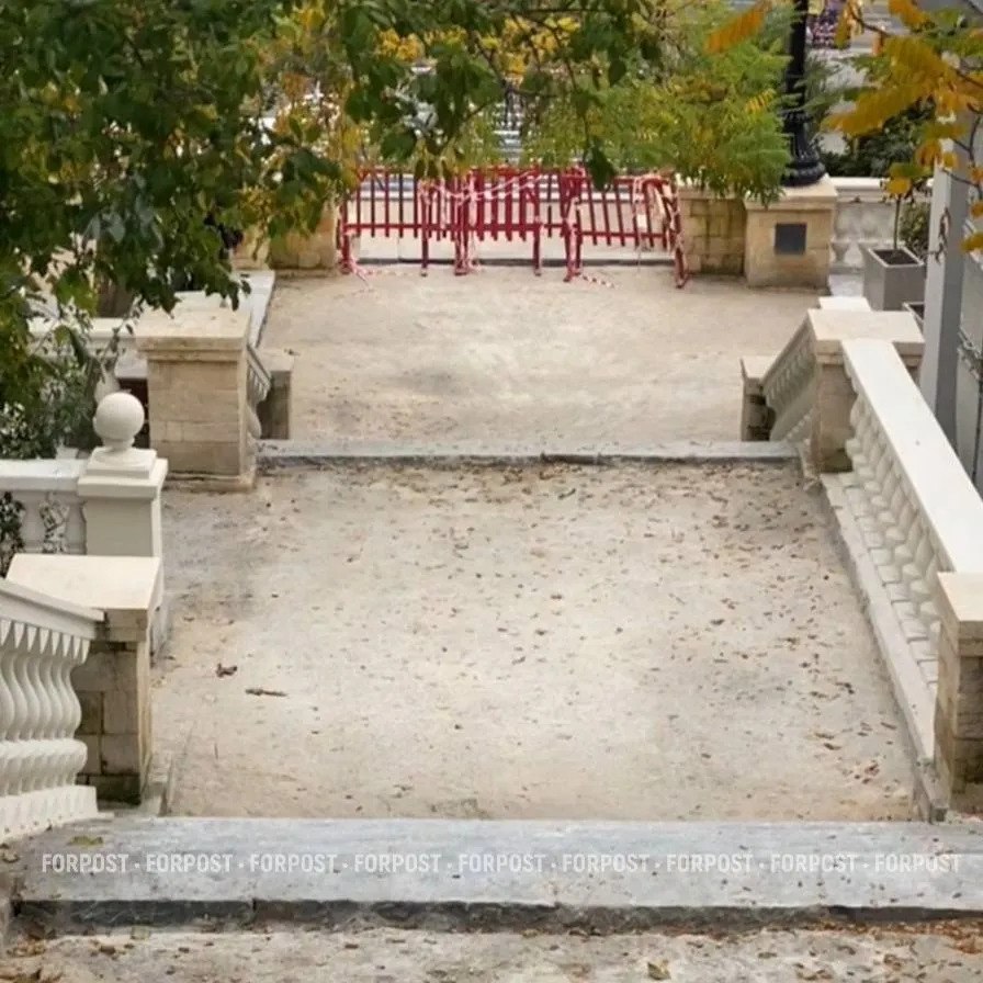 Таврическую лестницу в центре Севастополя вновь закрыли на ремонт