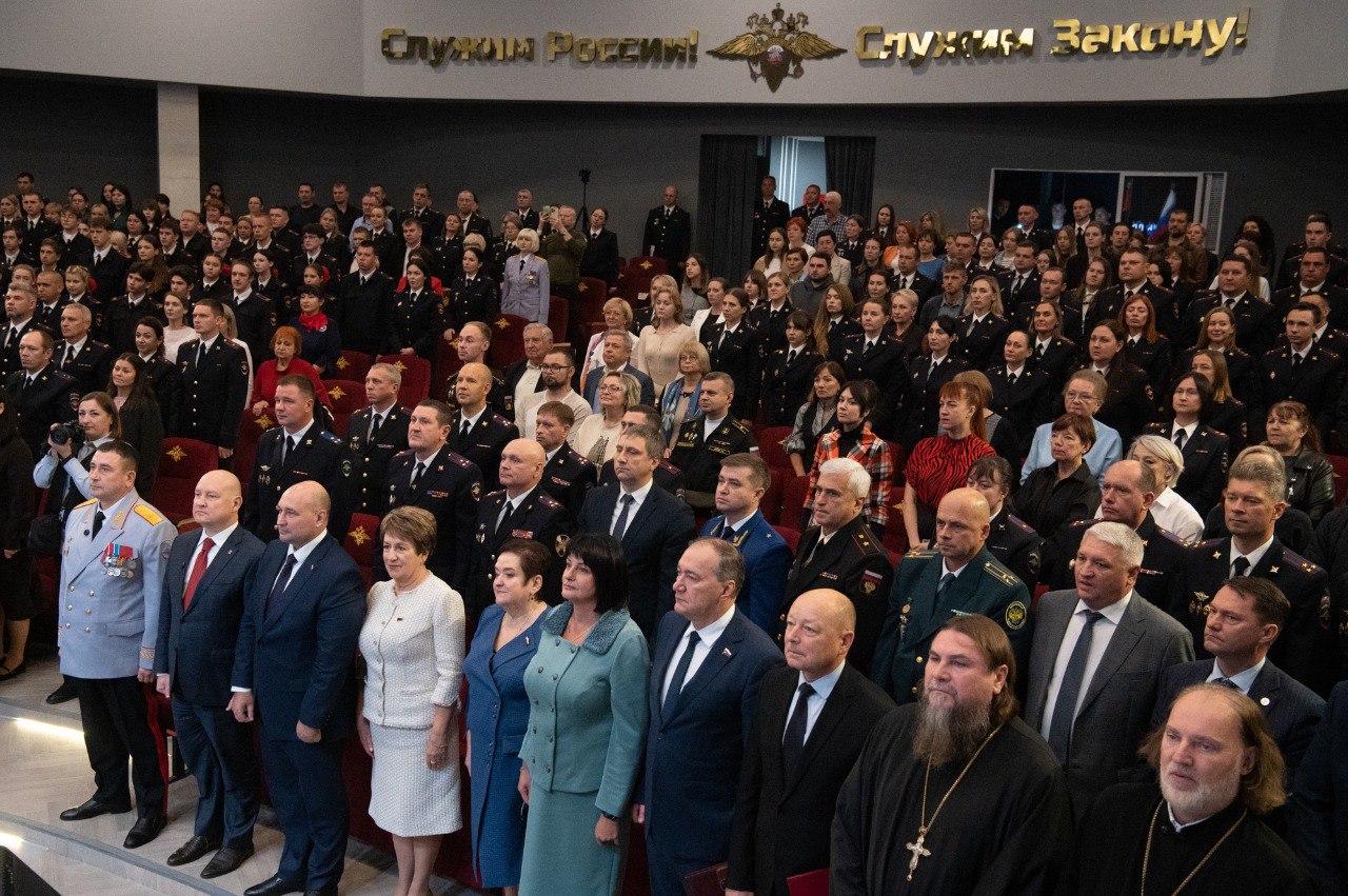 Екатерина Алтабаева: В преддверии Дня полиции поздравила сотрудников органов внутренних дел с праздником Екатерина Алтабаева: В преддверии Дня полиции поздравила сотрудников органов внутренних дел с праздником