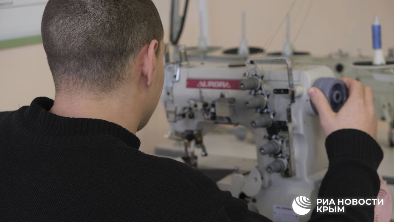 Труд в неволе: какую пользу приносят осужденные в Крыму? Труд в неволе: какую пользу приносят осужденные в Крыму?