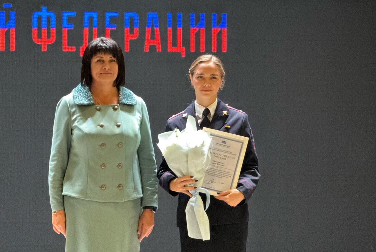 Татьяна Лобач: В преддверии Дня сотрудников органов внутренних дел Российской Федерации вместе с Губернатором Севастополя Михаилом Развожаевым, начальником УМВД России по городу Севастополю Сергеем Сигуновым, спикером... Татьяна Лобач: В преддверии Дня сотрудников органов внутренних дел Российской Федерации вместе с Губернатором Севастополя Михаилом Развожаевым, начальником УМВД России по городу Севастополю Сергеем Сигуновым, спикером...