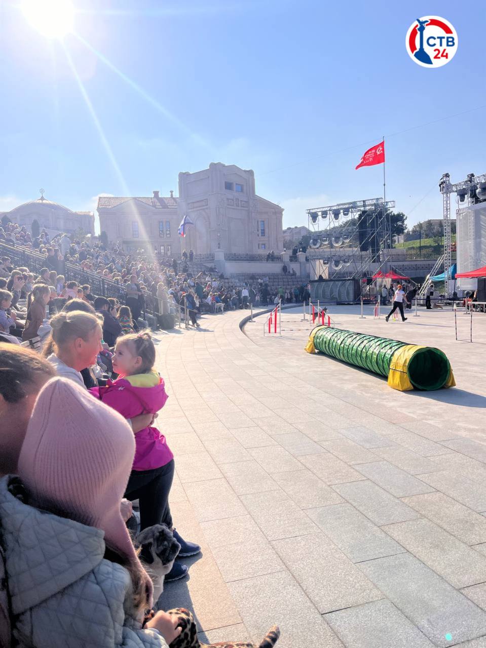 В Новом Херсонесе прошла благотворительная выставка собак «Хрюнстон приглашает друзей» В Новом Херсонесе прошла благотворительная выставка собак «Хрюнстон приглашает друзей»