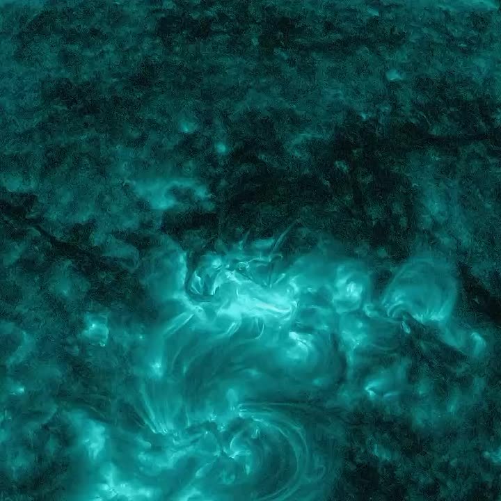 На Солнце зафиксирована мощная вспышка, направленная в сторону Земли