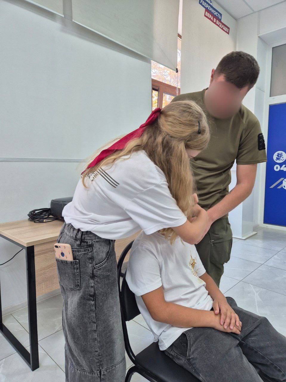 В Севастополе продолжаются встречи в рамках проекта «Равнение на Героев» В Севастополе продолжаются встречи в рамках проекта «Равнение на Героев»