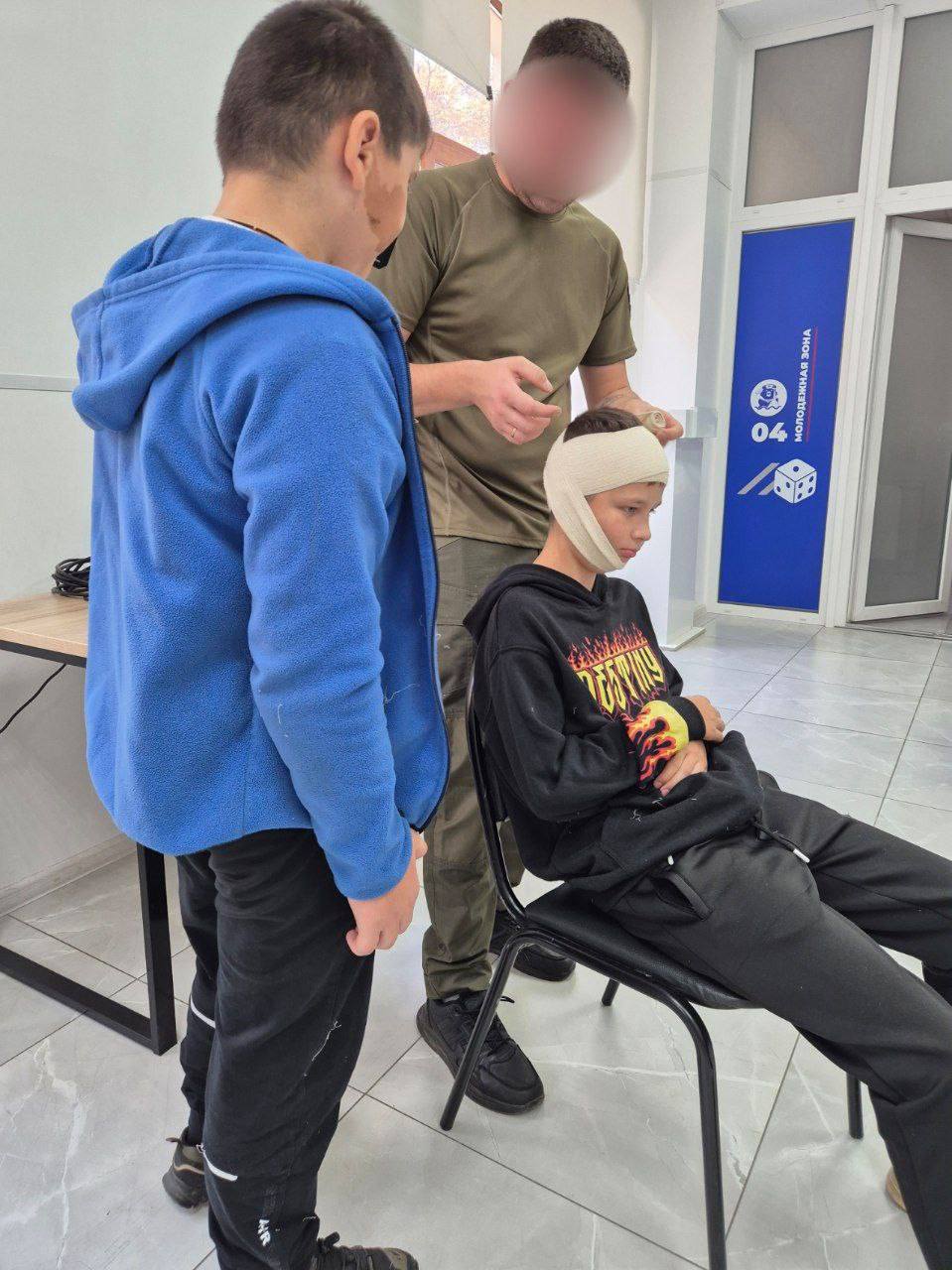 В Севастополе продолжаются встречи в рамках проекта «Равнение на Героев» В Севастополе продолжаются встречи в рамках проекта «Равнение на Героев»