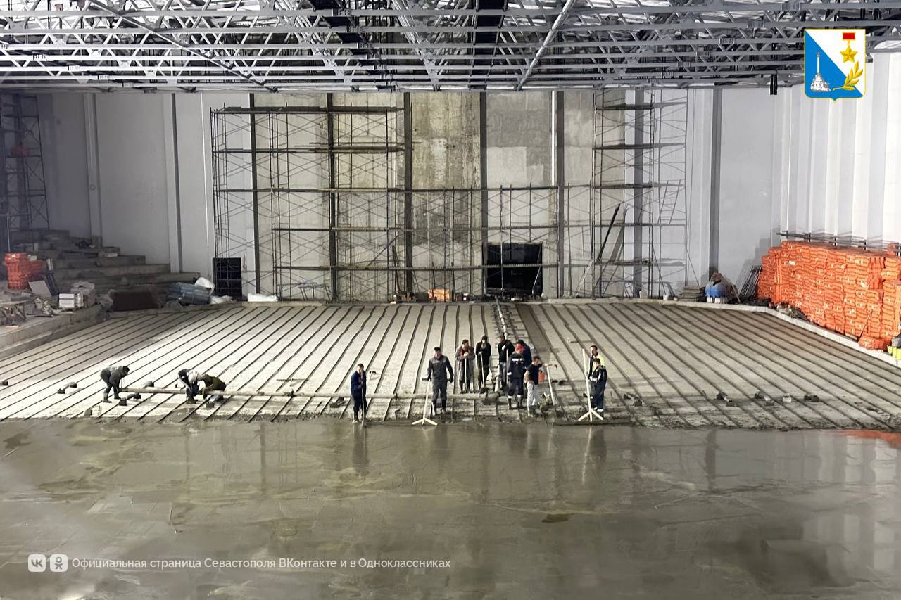 Строим крытый каток с искусственным льдом Строим крытый каток с искусственным льдом
