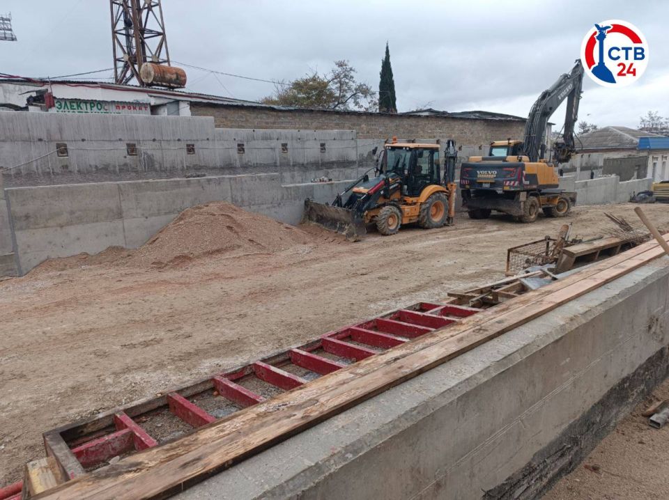 Ремонт подпорных стен на улице Адмирала Октябрьского завершили на 65% Ремонт подпорных стен на улице Адмирала Октябрьского завершили на 65%