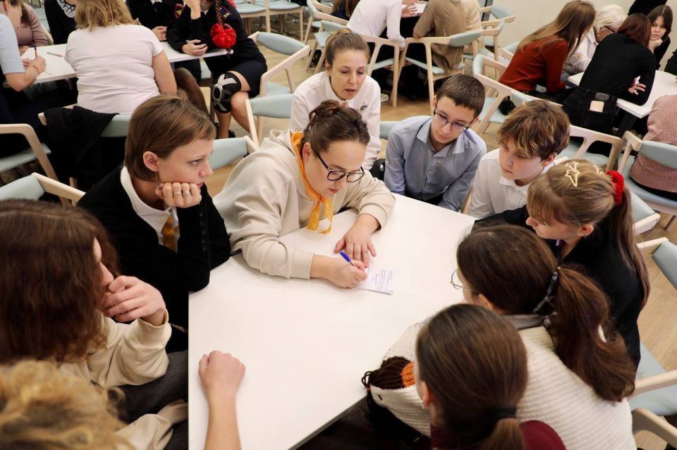 Региональный ресурсный центр Всероссийского проекта «Навигаторы детства» провел интеллектуальную викторину «Подвиг учителей в годы Великой Отечественной войны»