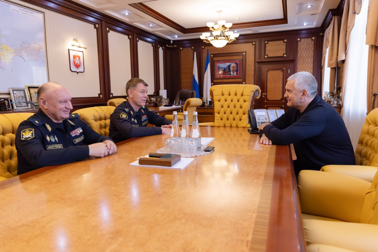 Сергей Аксёнов: На встрече с директором Федеральной службы судебных приставов – главным судебным приставом Российской Федерации генералом внутренней службы Российской Федерации Дмитрием Васильевичем Аристовым обсудили... Сергей Аксёнов: На встрече с директором Федеральной службы судебных приставов – главным судебным приставом Российской Федерации генералом внутренней службы Российской Федерации Дмитрием Васильевичем Аристовым обсудили...