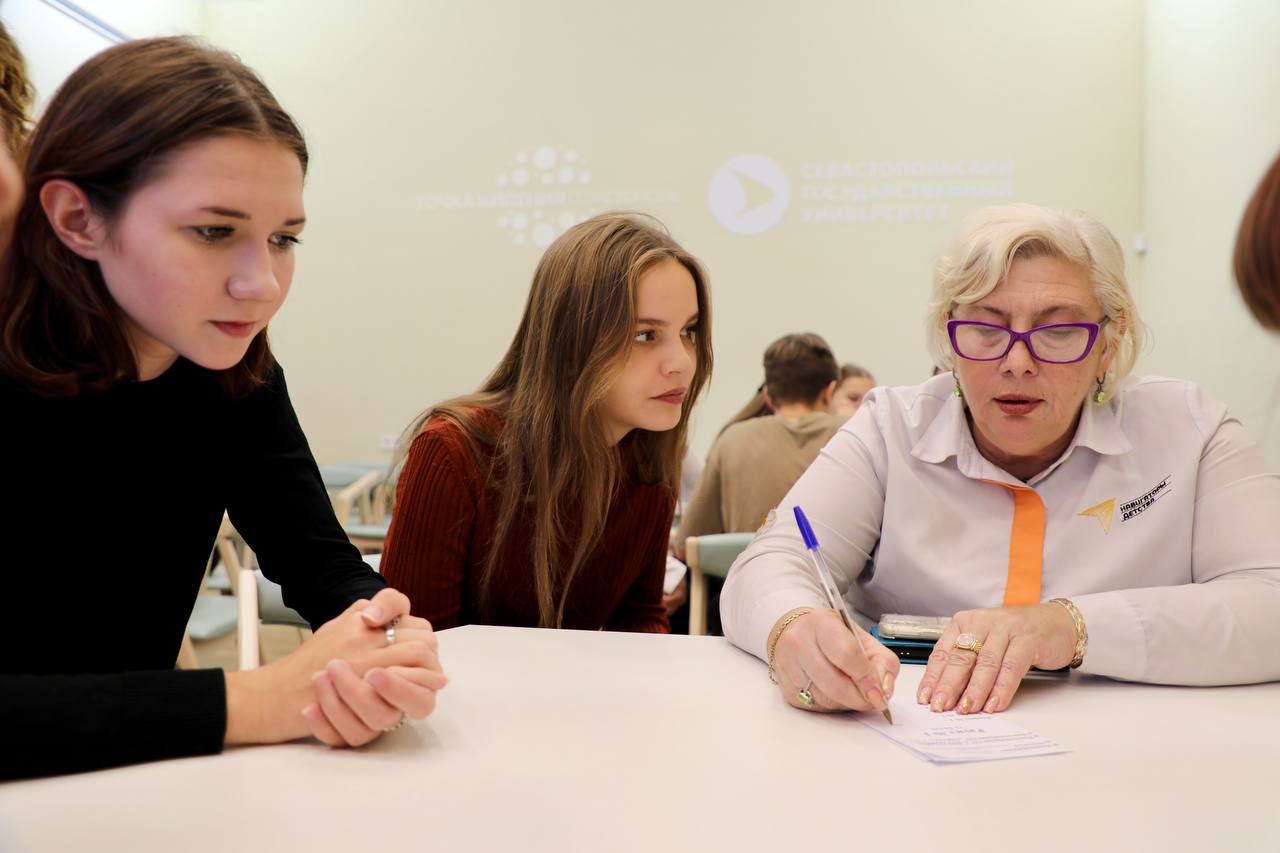 Региональный ресурсный центр Всероссийского проекта «Навигаторы детства» провел интеллектуальную викторину «Подвиг учителей в годы Великой Отечественной войны» Региональный ресурсный центр Всероссийского проекта «Навигаторы детства» провел интеллектуальную викторину «Подвиг учителей в годы Великой Отечественной войны»