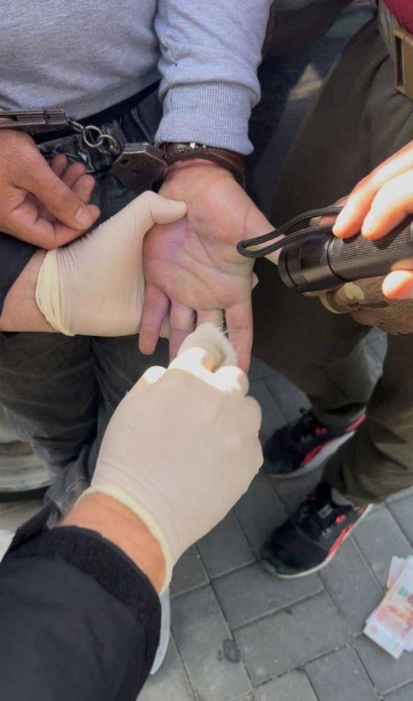 В Крыму задержаны мошенники, обещавшие призывнику освобождение от службы в армии – УФСБ России по Крыму и Севастополю В Крыму задержаны мошенники, обещавшие призывнику освобождение от службы в армии – УФСБ России по Крыму и Севастополю