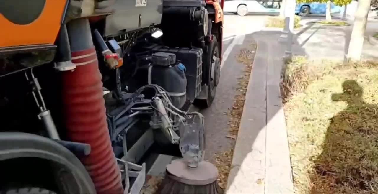 Показываю новую уборочную технику в деле