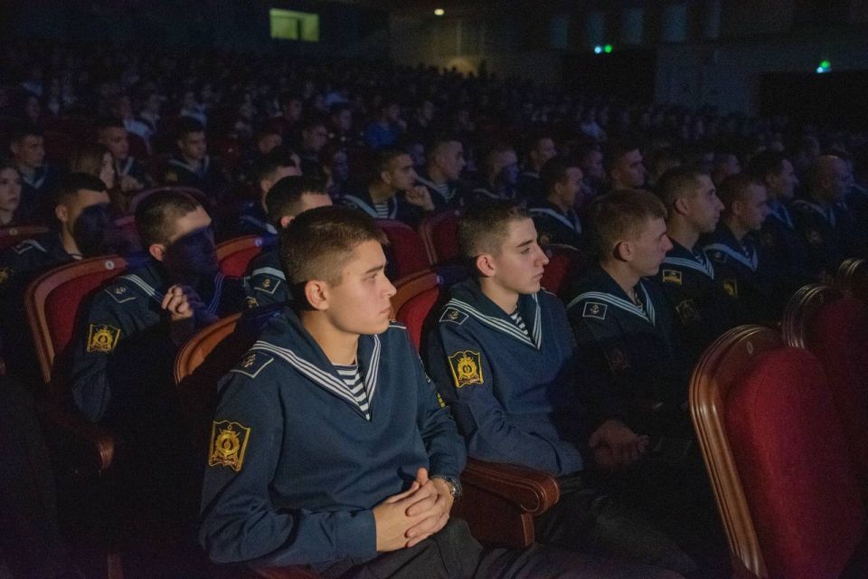 ���������� ���������������� ����������� ������������ ����������� � ������� �����-���� ��� ����� 1000 ������� �