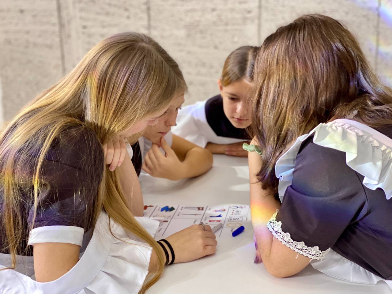 Определены все финалисты конкурса «Правовой брейн-ринг», организованного прокуратурой города Севастополя совместно с ГБОУ «Центр дополнительного образования «Малая академия наук» Определены все финалисты конкурса «Правовой брейн-ринг», организованного прокуратурой города Севастополя совместно с ГБОУ «Центр дополнительного образования «Малая академия наук»