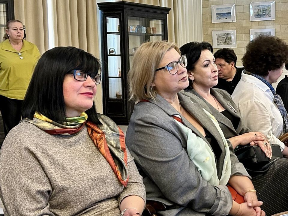 Севастопольские учреждения культуры представили проекты для участия во втором конкурсе Президентского фонда культурных инициатив Севастопольские учреждения культуры представили проекты для участия во втором конкурсе Президентского фонда культурных инициатив