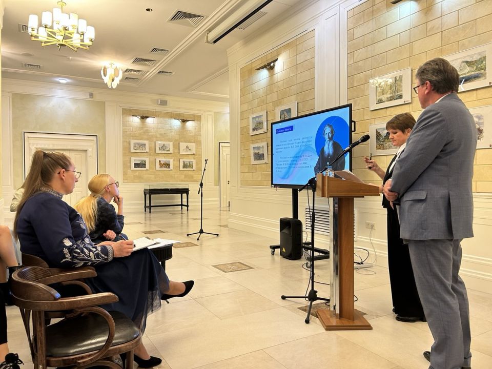 Севастопольские учреждения культуры представили проекты для участия во втором конкурсе Президентского фонда культурных инициатив Севастопольские учреждения культуры представили проекты для участия во втором конкурсе Президентского фонда культурных инициатив