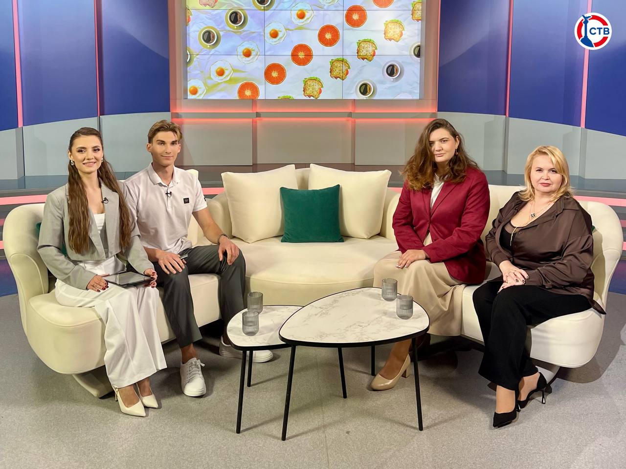 Вставать нужно не с правильной ноги, а с правильными целями! Встречаем утро пятницы вместе с ведущими и гостями программы «Доброе утро, Севастополь!»