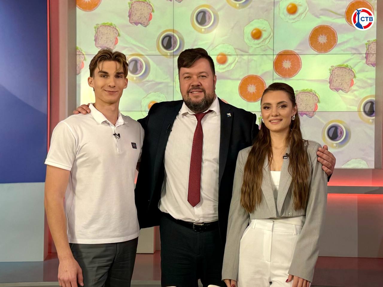 Вставать нужно не с правильной ноги, а с правильными целями! Встречаем утро пятницы вместе с ведущими и гостями программы «Доброе утро, Севастополь!» Вставать нужно не с правильной ноги, а с правильными целями! Встречаем утро пятницы вместе с ведущими и гостями программы «Доброе утро, Севастополь!»