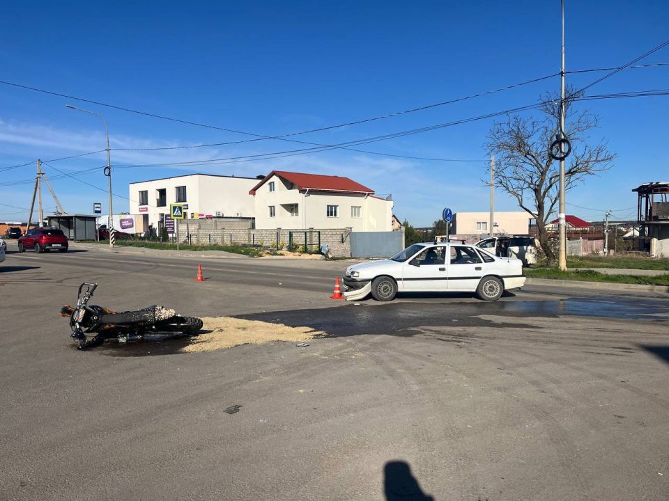 Иномарка сбила мотоциклиста под Севастополем
