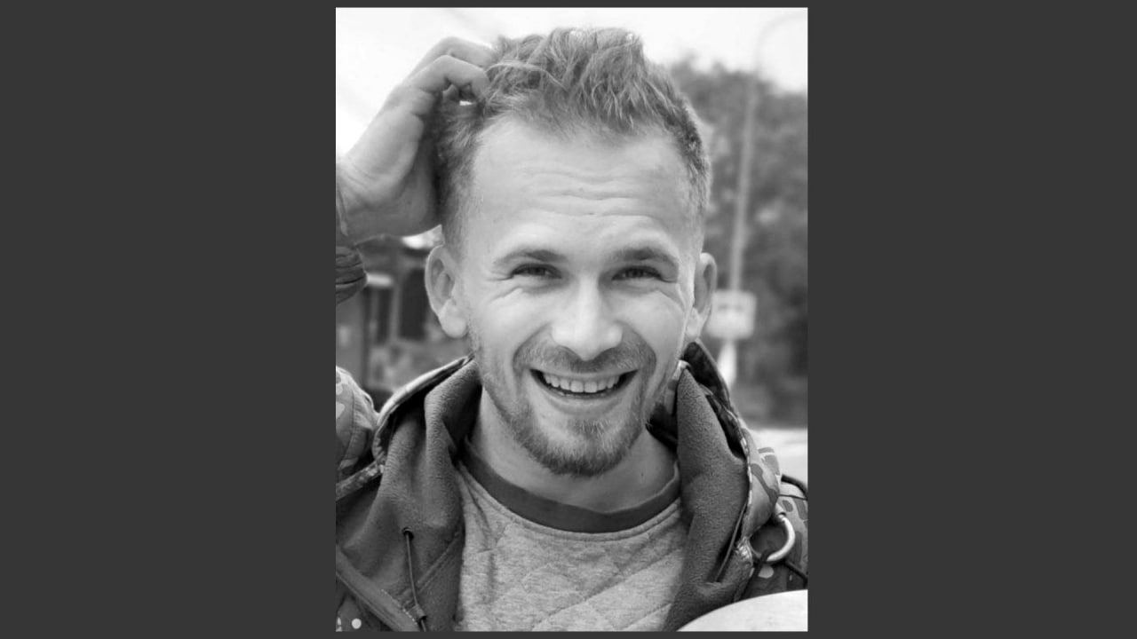 В четверг на труднодоступных скалах в районе Маяка найдено тело 25-летнего сына убитой севастопольской джазовой певицы Натальи Немеляйнен