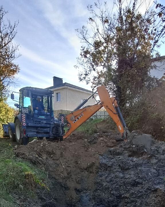 Водоканал: Рабочие моменты. Аварийно-восстановительные работы на сетях водоснабжения Работали на ул.Академической, ул.Федоровской, ул.Костычева, ул.Адмирала Юмашева, ул. Киянченко, ул.Адмирала Владимирского Фото Константина... Водоканал: Рабочие моменты. Аварийно-восстановительные работы на сетях водоснабжения Работали на ул.Академической, ул.Федоровской, ул.Костычева, ул.Адмирала Юмашева, ул. Киянченко, ул.Адмирала Владимирского Фото Константина...