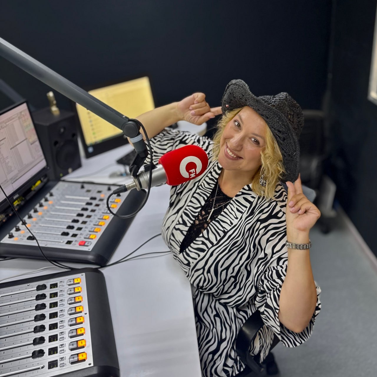 «Севастополь FM» празднует восьмой день рождения в обновлённом эфире «Севастополь FM» празднует восьмой день рождения в обновлённом эфире