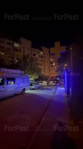 Пробка на проспекте Ген. Острякова дошла до такой степени, что уже образовались пробки во дворах по проспекту