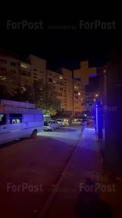 Пробка на проспекте Ген. Острякова дошла до такой степени, что уже образовались пробки во дворах по проспекту