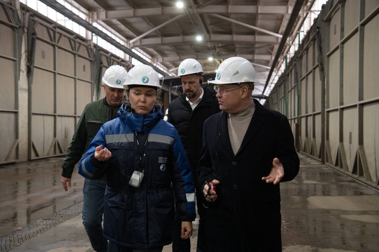 Губернатор Севастополя Михаил Развожаев посетил современный комплекс по переработке отходов «Волхонка» в Санкт-Петербурге Губернатор Севастополя Михаил Развожаев посетил современный комплекс по переработке отходов «Волхонка» в Санкт-Петербурге