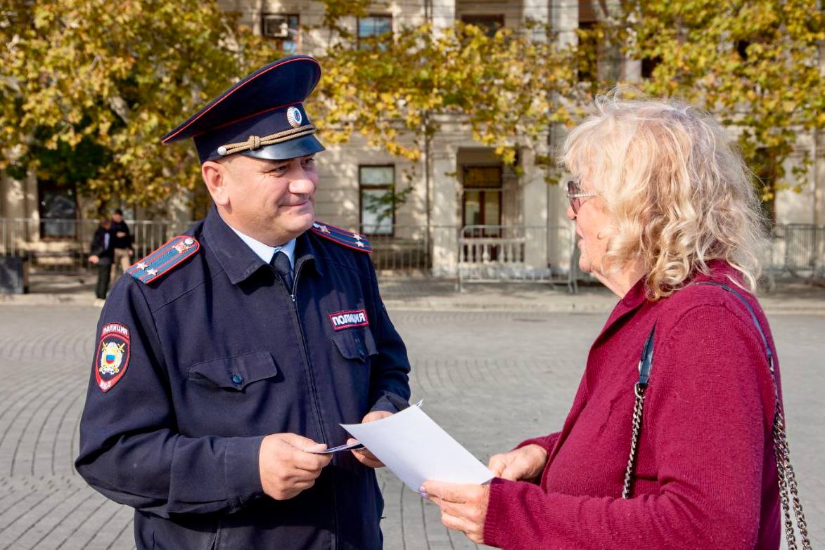 Владимир Немцев: Сегодня отмечается День участковых уполномоченных полиции Владимир Немцев: Сегодня отмечается День участковых уполномоченных полиции