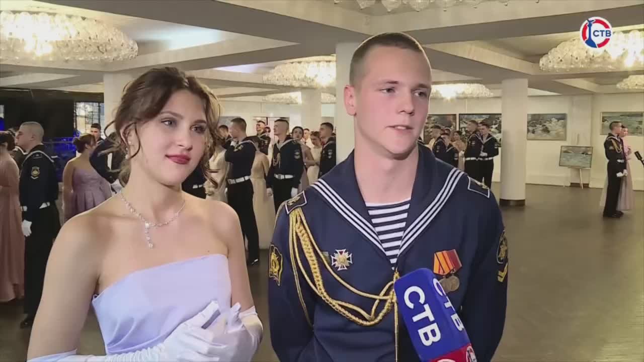 Во Дворце культуры рыбаков прошёл традиционный курсантский бал