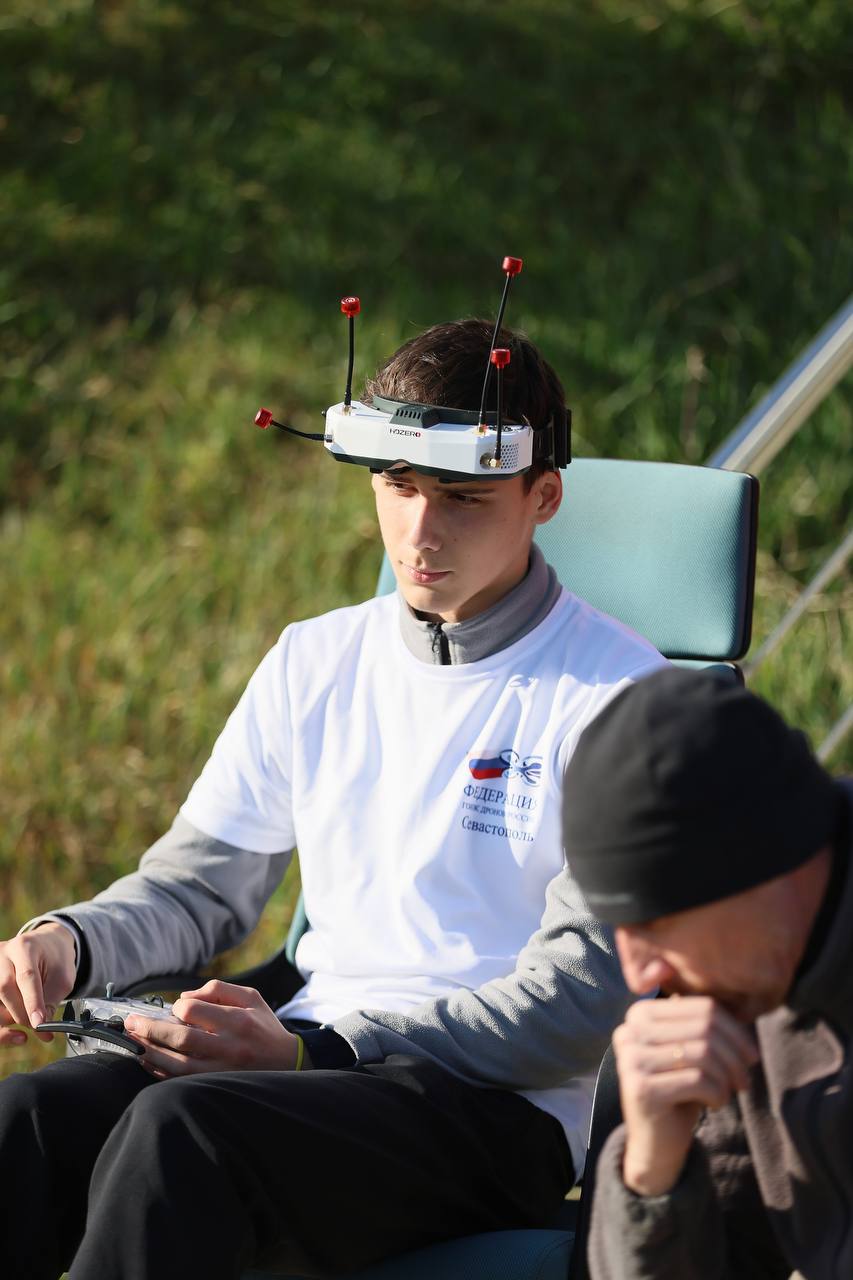 Сергей Резниченко: Поприветствовал участников первого в истории Севастополя первенства и чемпионата города по гонкам дронов Сергей Резниченко: Поприветствовал участников первого в истории Севастополя первенства и чемпионата города по гонкам дронов