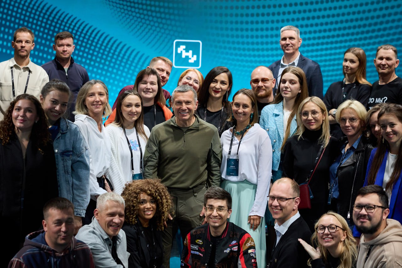 Мастерская новых медиа открывает набор на три перспективные программы!