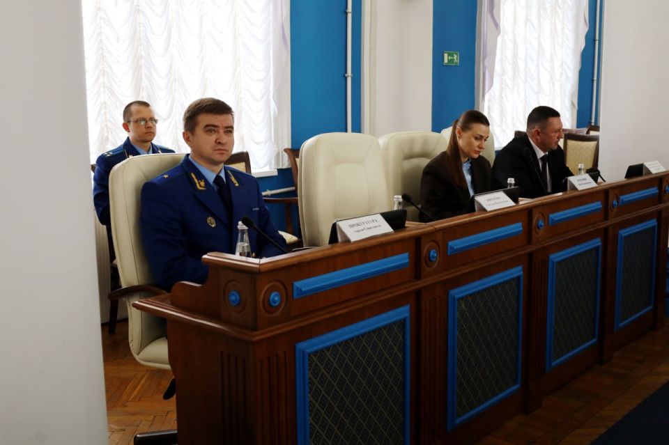 Исполняющий обязанности прокурора города Севастополя Дмитрий Теллин принял участие в рассмотрении бюджета города на 2026 год в Законодательном Собрании Севастополя