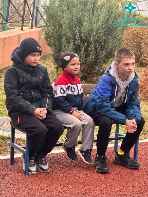 Уже 27 лет Социальный приют для детей и подростков помогает несовершеннолетним ребятам и членам их семей справляться с непростыми жизненными ситуациями Уже 27 лет Социальный приют для детей и подростков помогает несовершеннолетним ребятам и членам их семей справляться с непростыми жизненными ситуациями