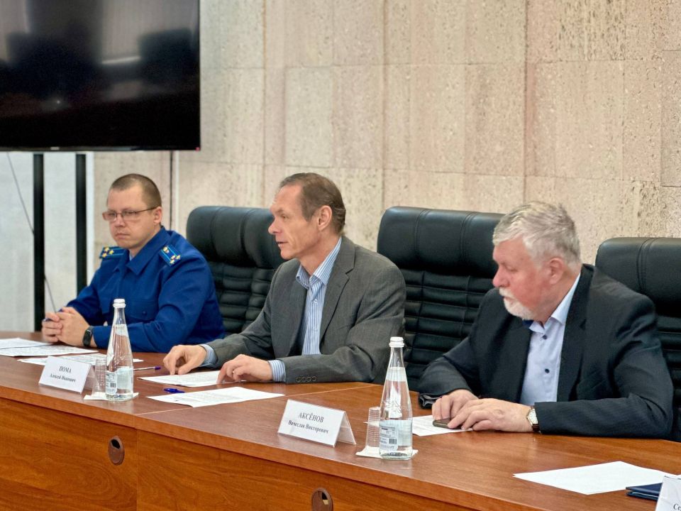 Владимир Немцев: Накануне в Законодательном Собрании Севастополя состоялось расширенное заседание комитета по городской инфраструктуре Владимир Немцев: Накануне в Законодательном Собрании Севастополя состоялось расширенное заседание комитета по городской инфраструктуре