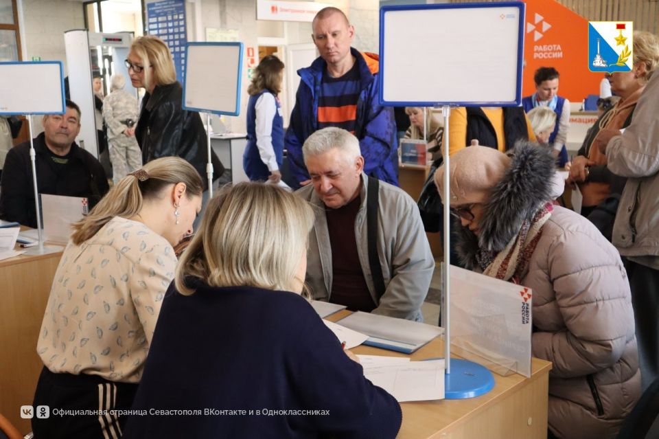 Каждый третий участник ярмарки вакансий в Севастополе получил предложение о работе Каждый третий участник ярмарки вакансий в Севастополе получил предложение о работе