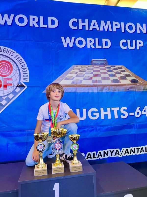 Михаил Развожаев: Севастополец Николай Краснов завоевал россыпь медалей первенства мира по шашкам