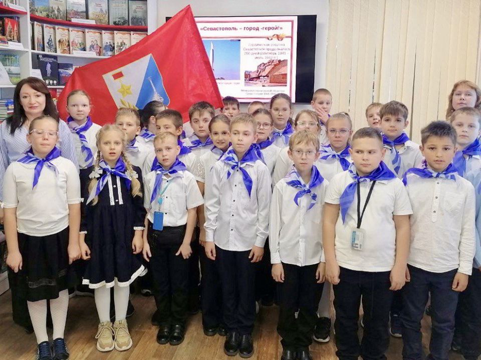 Телемост «250 дней мужества» объединил ребят двух городов Телемост «250 дней мужества» объединил ребят двух городов