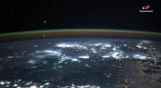 Полярное сияние с высоты 400 км показали с борта МКС
