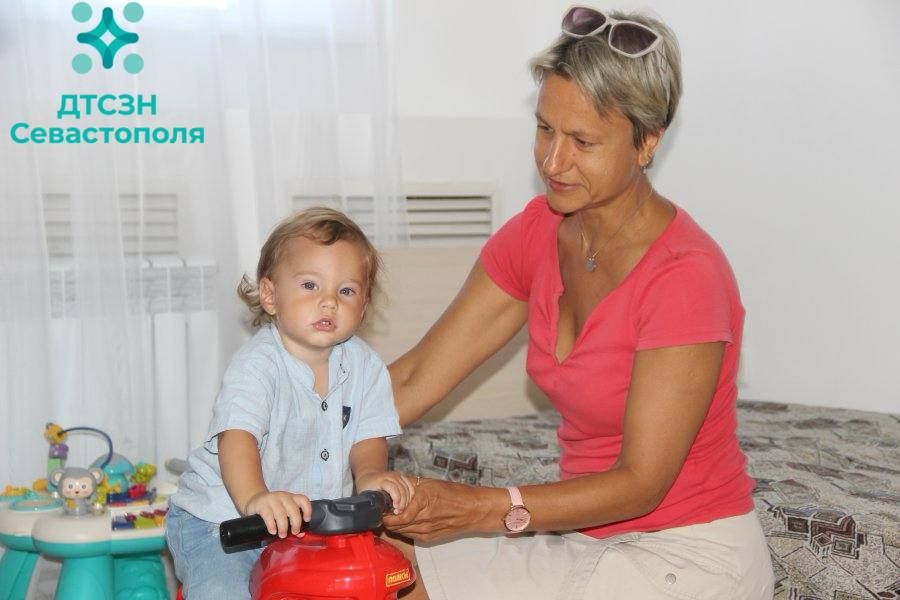 Нужна помощь с ребёнком? Социальная няня с радостью её окажет!