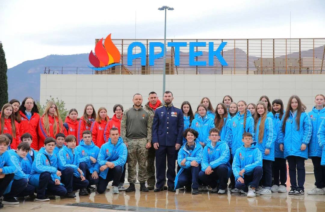 Михаил Развожаев: Уроки мужества для артековцев: участники программы «Севастополь — город Героев» делятся опытом