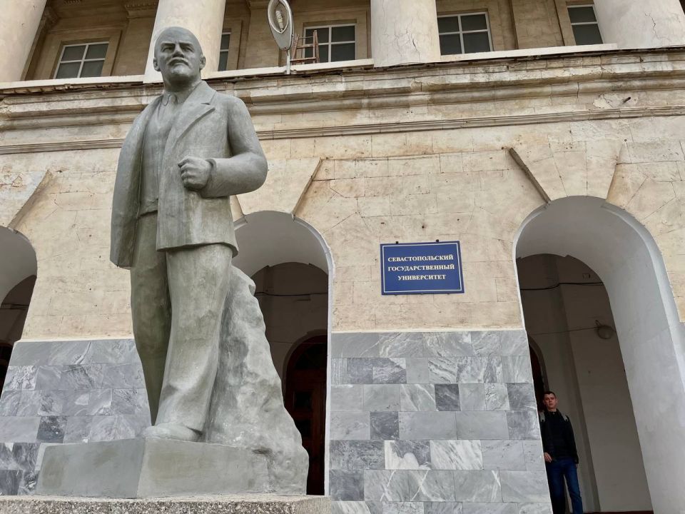 В Институте фундаментальной медицины и здоровьесбережения на базе СевГУ прошел День открытых дверей для будущих абитуриентов