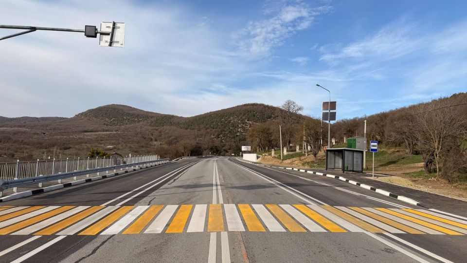 Завершили обустройство остановочных площадок на повороте к селу Резервное