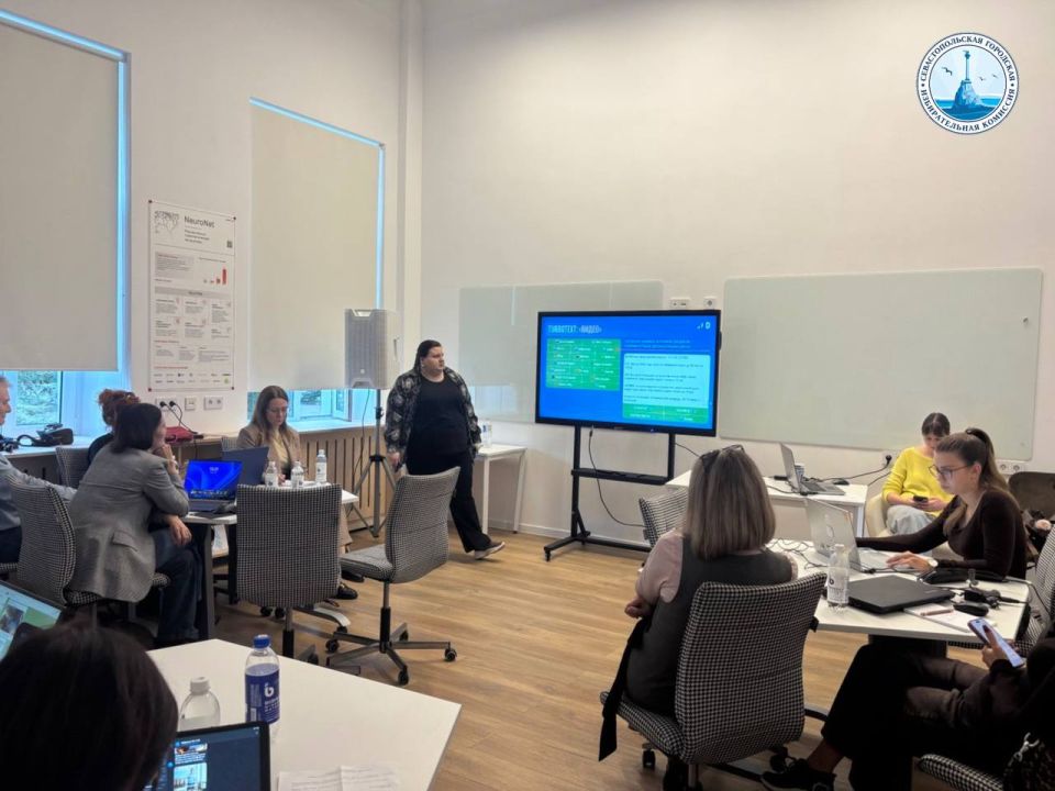 Осваиваем технологии будущего: сотрудники Севгоризбиркома прошли обучение по работе с нейросетями Осваиваем технологии будущего: сотрудники Севгоризбиркома прошли обучение по работе с нейросетями