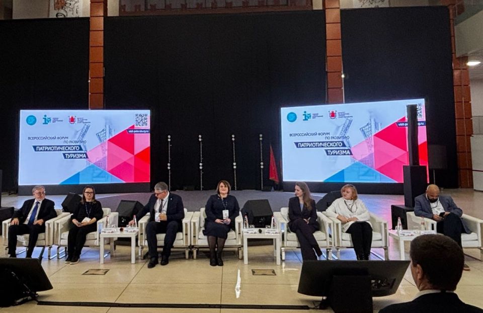 Друзья, хотим поделиться, что Центр развития туризма Севастополя в лице директора А.А. Середы принимает участие во Всероссийском форуме по развитию патриотического туризма, который проводится в Санкт-Петербурге и объединяет... Друзья, хотим поделиться, что Центр развития туризма Севастополя в лице директора А.А. Середы принимает участие во Всероссийском форуме по развитию патриотического туризма, который проводится в Санкт-Петербурге и объединяет...