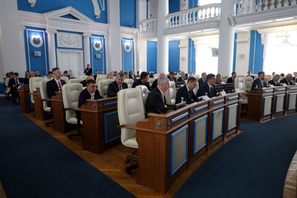 На сессии Законодательного Собрания Севастополя принят предложенный прокуратурой закон по вопросам уплаты взносов на капитальный ремонт многоквартирных жилых домов На сессии Законодательного Собрания Севастополя принят предложенный прокуратурой закон по вопросам уплаты взносов на капитальный ремонт многоквартирных жилых домов