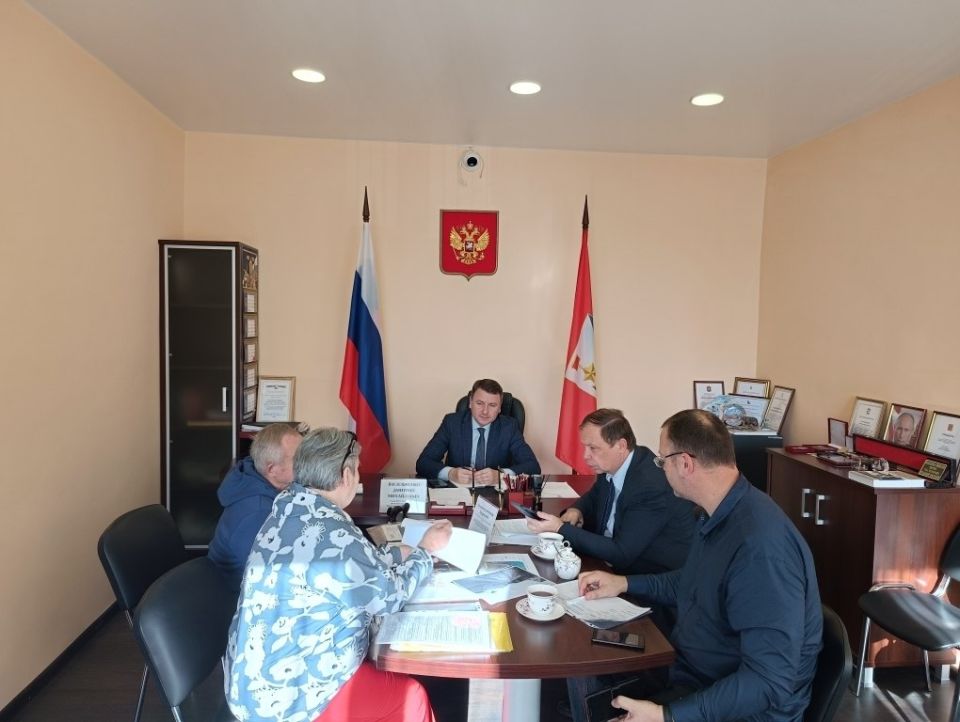 Совместный прием жителей Депутатом Законодательного Собрания города Севастополя III созыва Кулагиным Александром Андреевичем с Главой ВМО Качинского МО Васильченко Дмитрием Михайловичем Совместный прием жителей Депутатом Законодательного Собрания города Севастополя III созыва Кулагиным Александром Андреевичем с Главой ВМО Качинского МО Васильченко Дмитрием Михайловичем