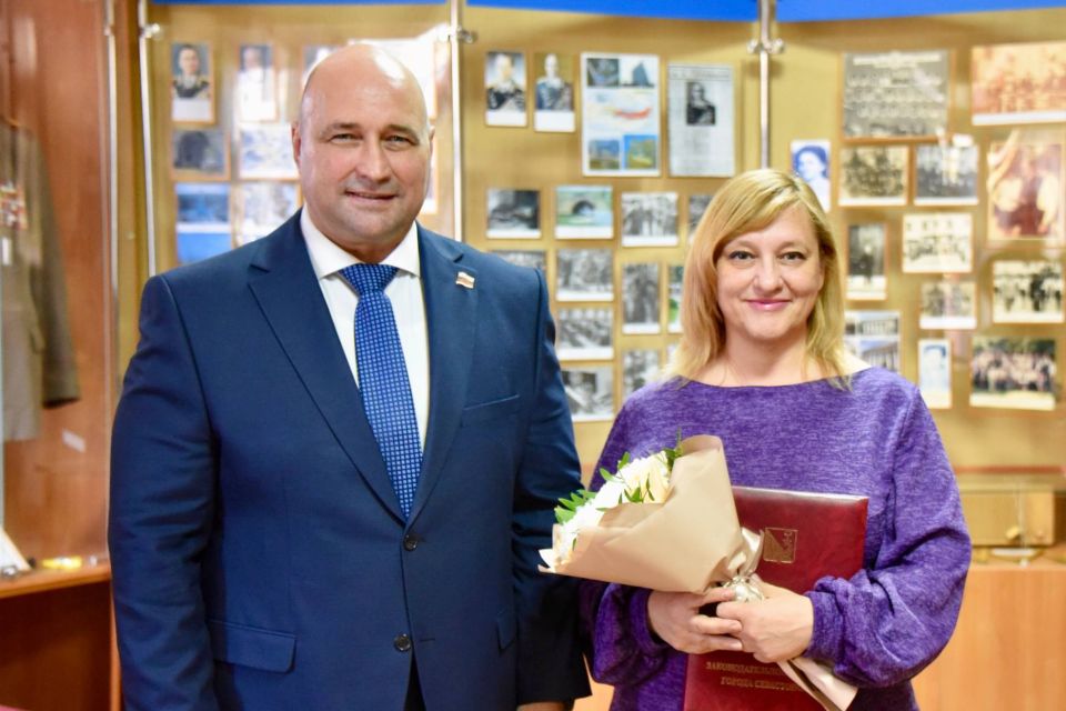 Владимир Немцев: В Севастопольском многопрофильном колледже имени А.В. Геловани поздравил коллектив с 110-летием со дня рождения выдающегося военачальника и государственного деятеля Владимир Немцев: В Севастопольском многопрофильном колледже имени А.В. Геловани поздравил коллектив с 110-летием со дня рождения выдающегося военачальника и государственного деятеля